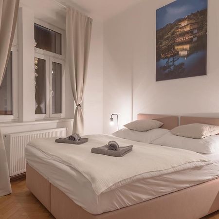 Skolska Junior Apartment プラハ エクステリア 写真
