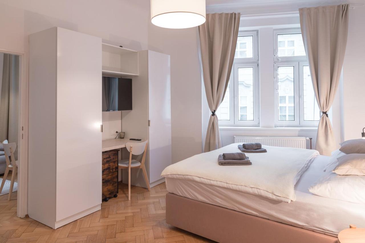 Skolska Junior Apartment プラハ エクステリア 写真