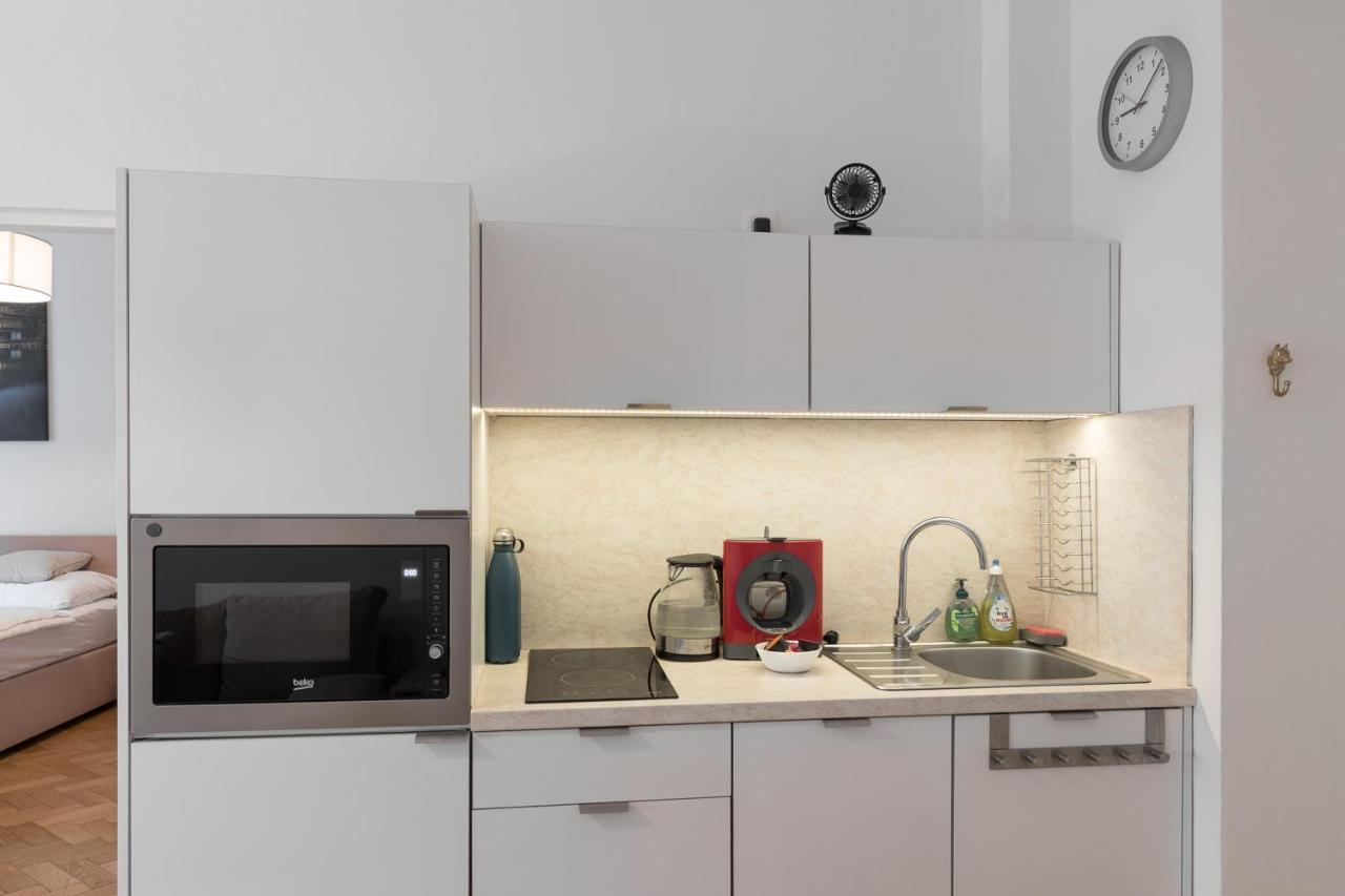 Skolska Junior Apartment プラハ エクステリア 写真